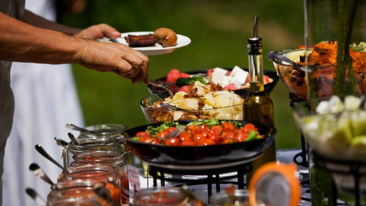 Corporate Catering: How to Impress Your Guests and Make Your Event Memorable