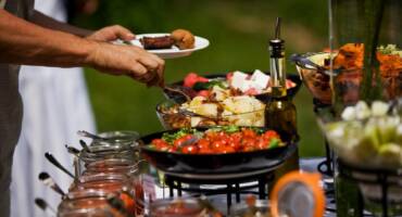 Corporate Catering: How to Impress Your Guests and Make Your Event Memorable